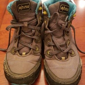 Ahnu hiking boot